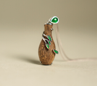 Silver-Rimmed Agarwood Treasure Vase Pendant & Chain