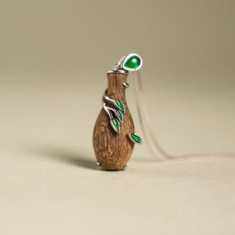 Silver-Rimmed Agarwood Treasure Vase Pendant & Chain